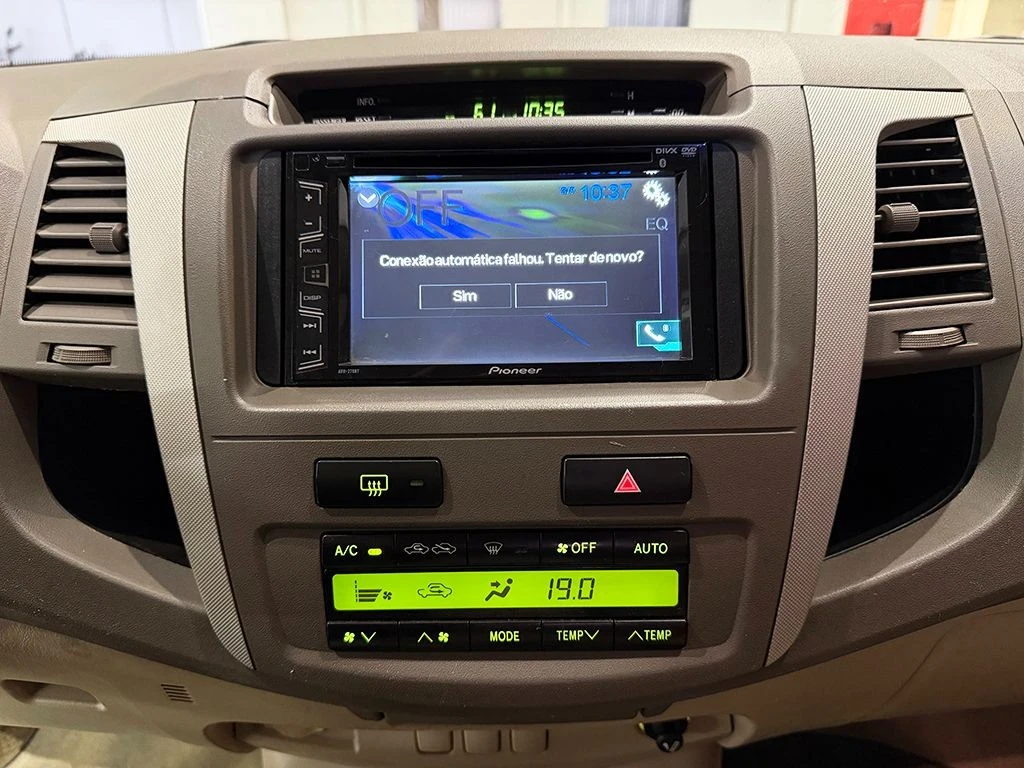 TOYOTA HILUX SW4