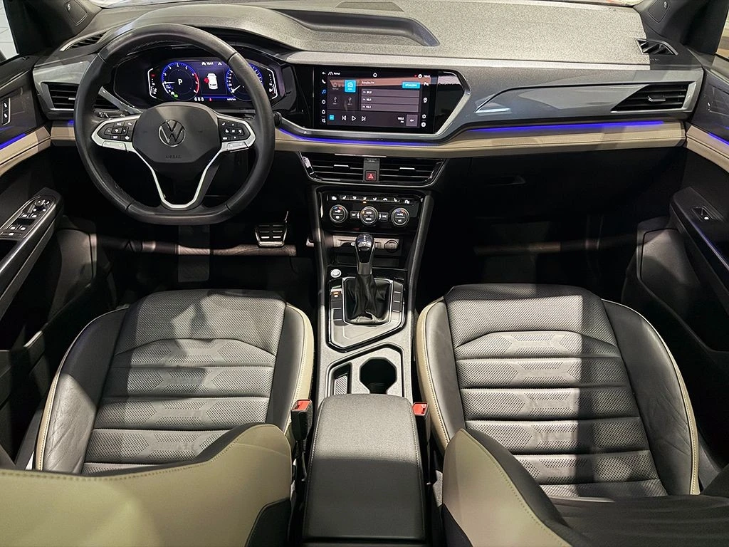 VOLKSWAGEN TAOS