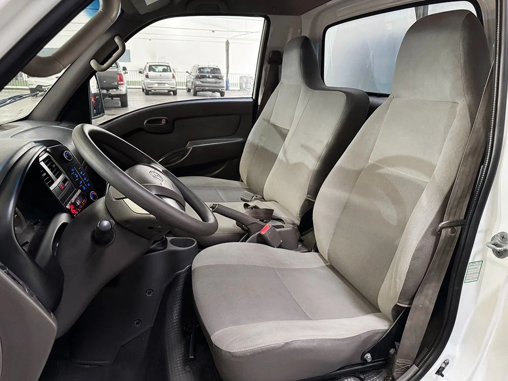 HYUNDAI HR