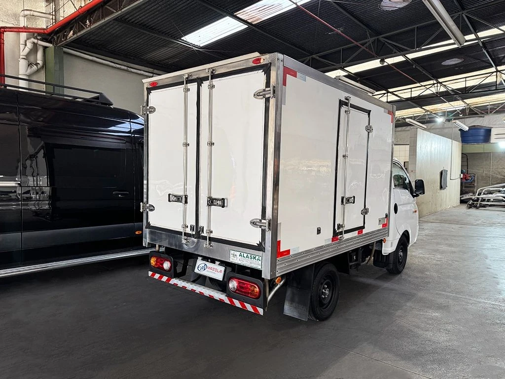 HYUNDAI HR
