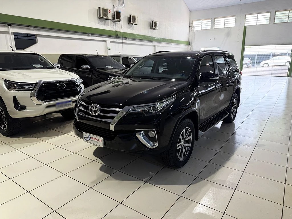 TOYOTA HILUX SW4