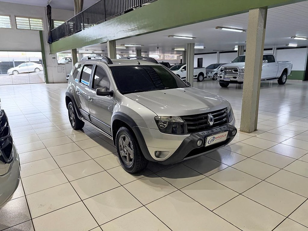 RENAULT DUSTER