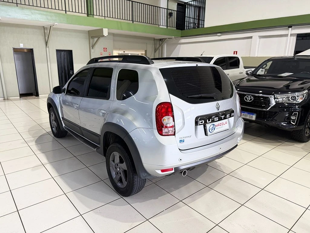 RENAULT DUSTER