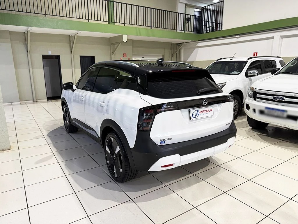 NISSAN KICKS