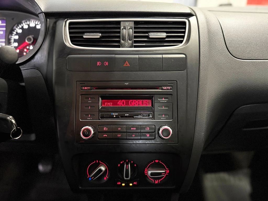 VOLKSWAGEN FOX