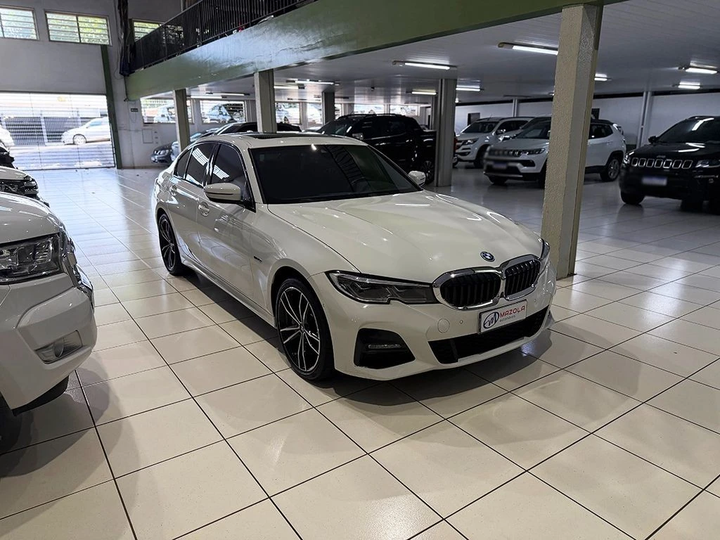 BMW 330e
