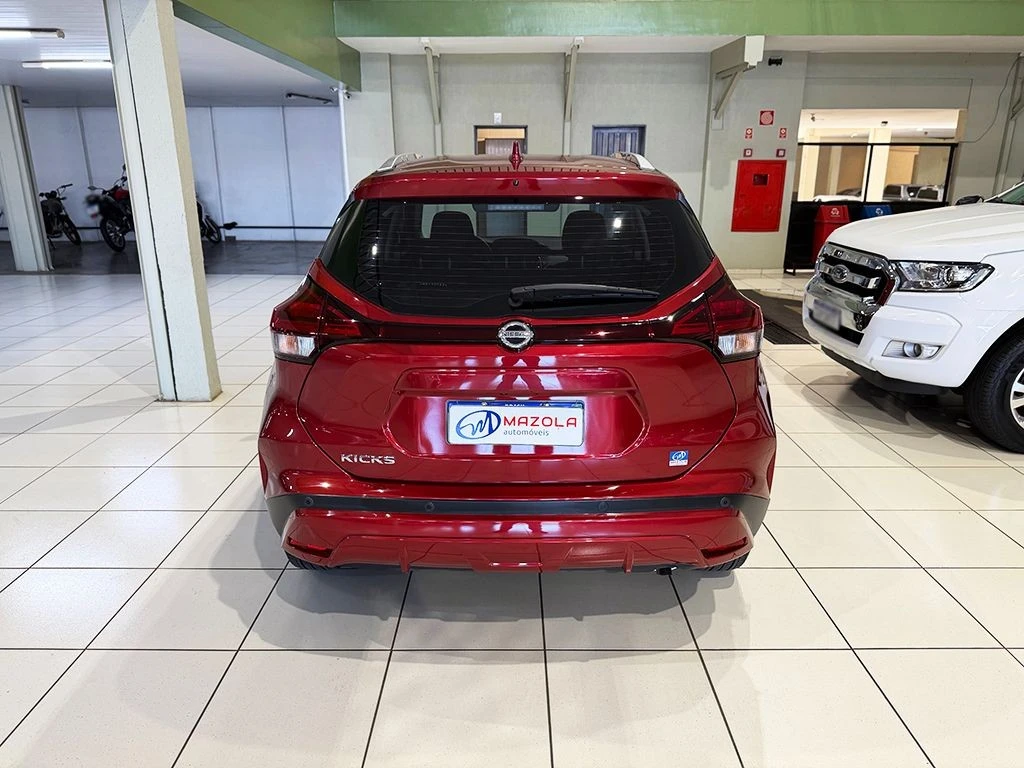 NISSAN KICKS