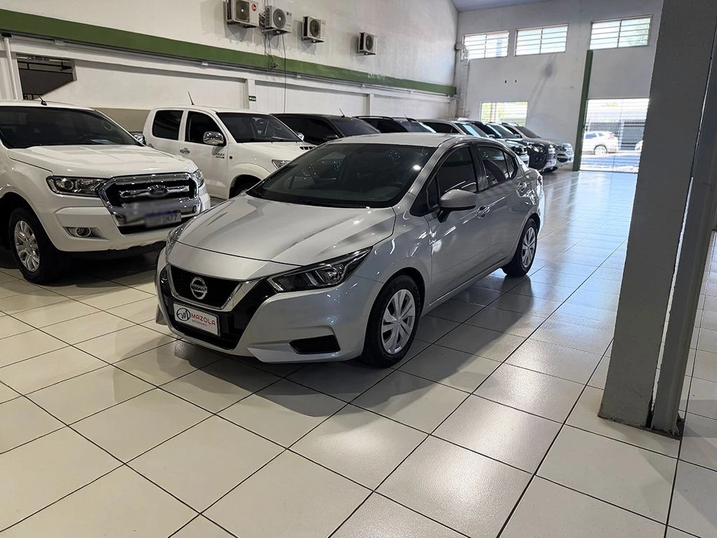 NISSAN VERSA