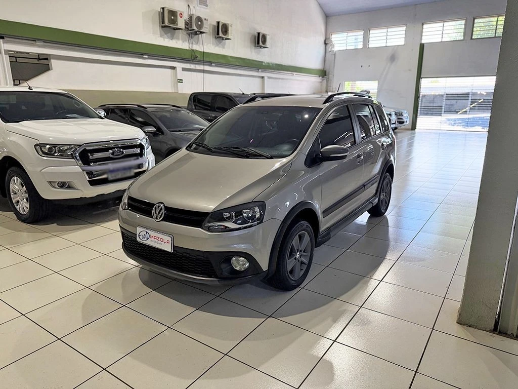 VOLKSWAGEN SPACE CROSS
