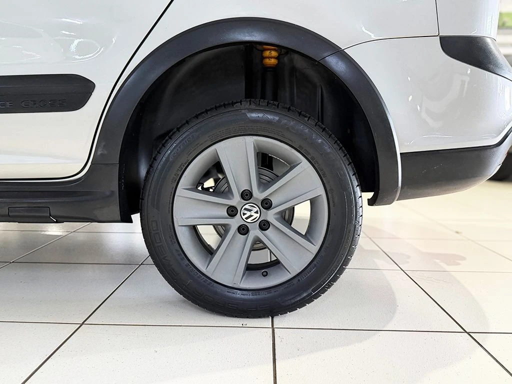 VOLKSWAGEN SPACE CROSS