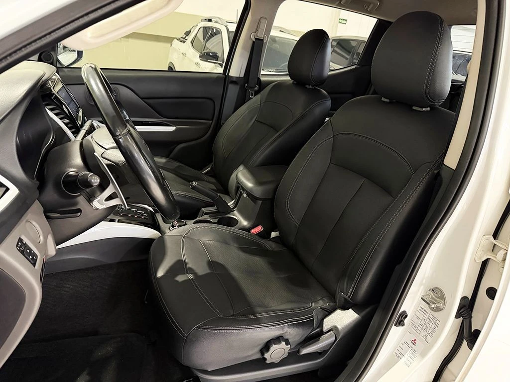 MITSUBISHI L200 TRITON