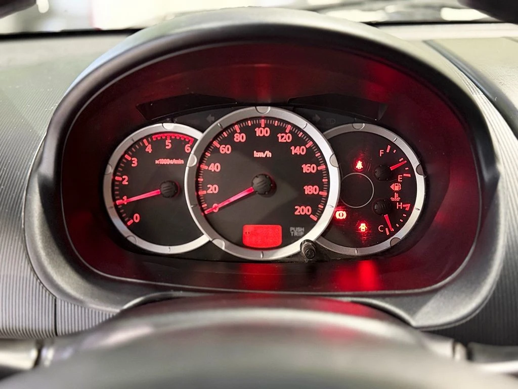 MITSUBISHI L200 TRITON