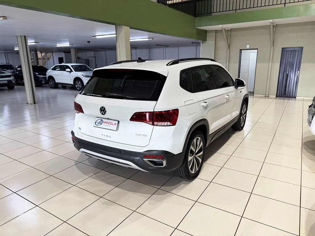 VOLKSWAGEN TAOS