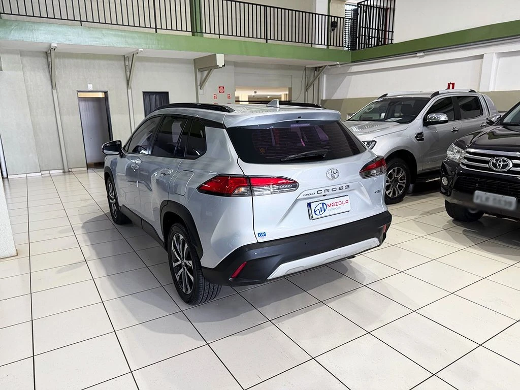 TOYOTA COROLLA CROSS