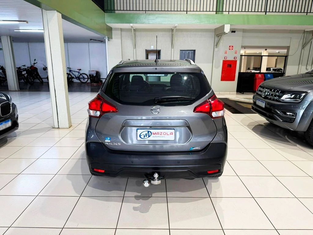 NISSAN KICKS