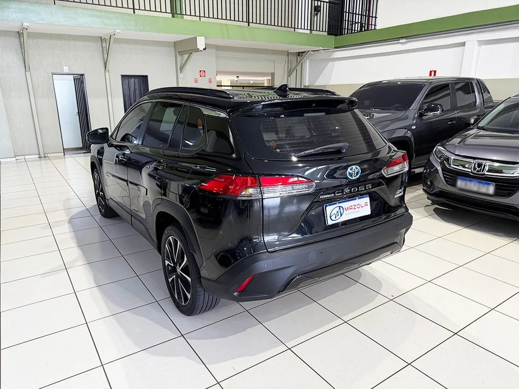 TOYOTA COROLLA CROSS