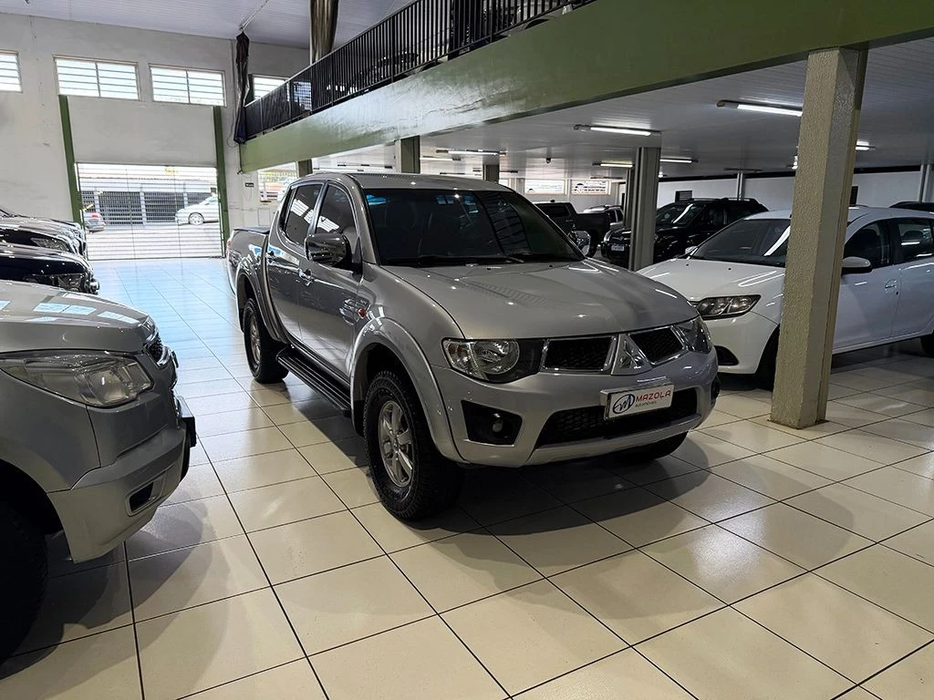 MITSUBISHI L200 TRITON