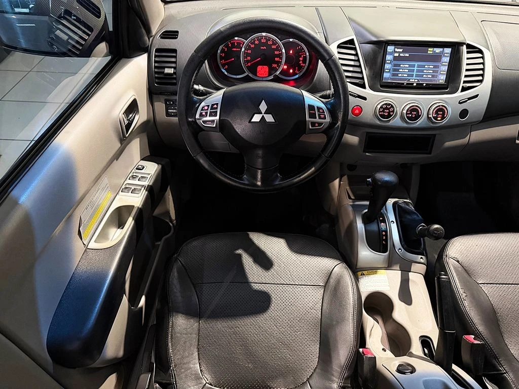 MITSUBISHI L200 TRITON