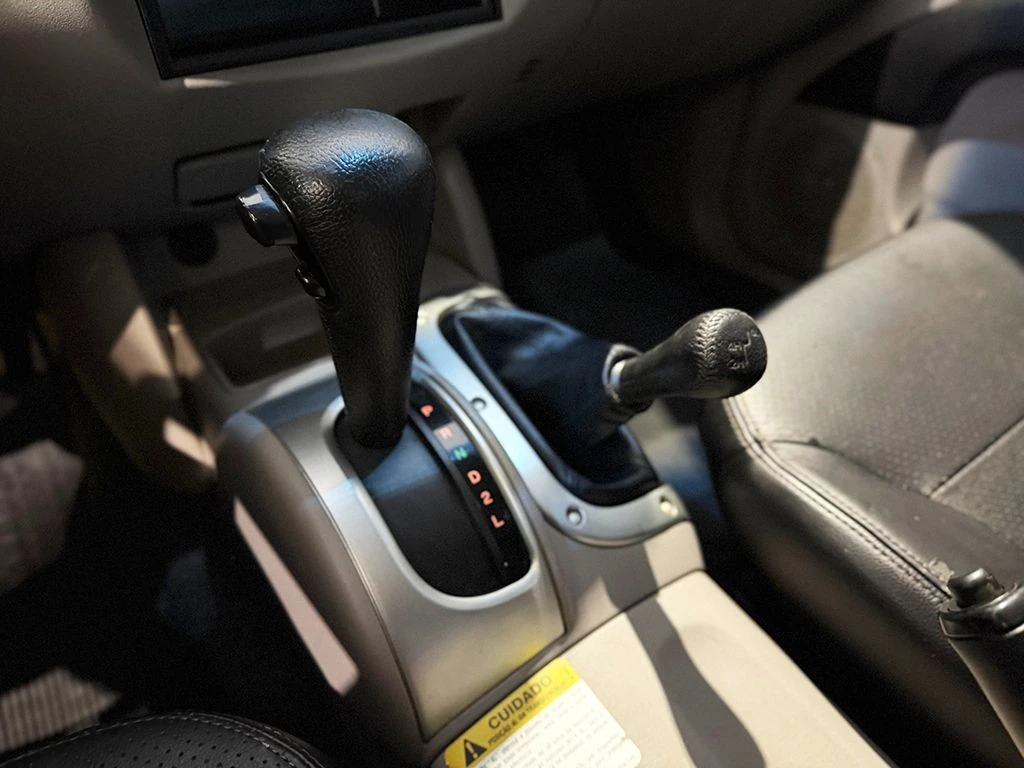 MITSUBISHI L200 TRITON