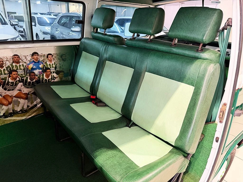 VOLKSWAGEN KOMBI