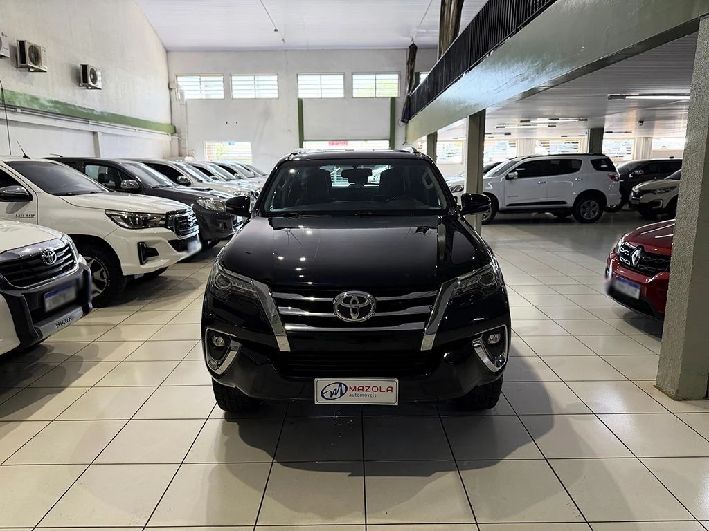 TOYOTA HILUX SW4