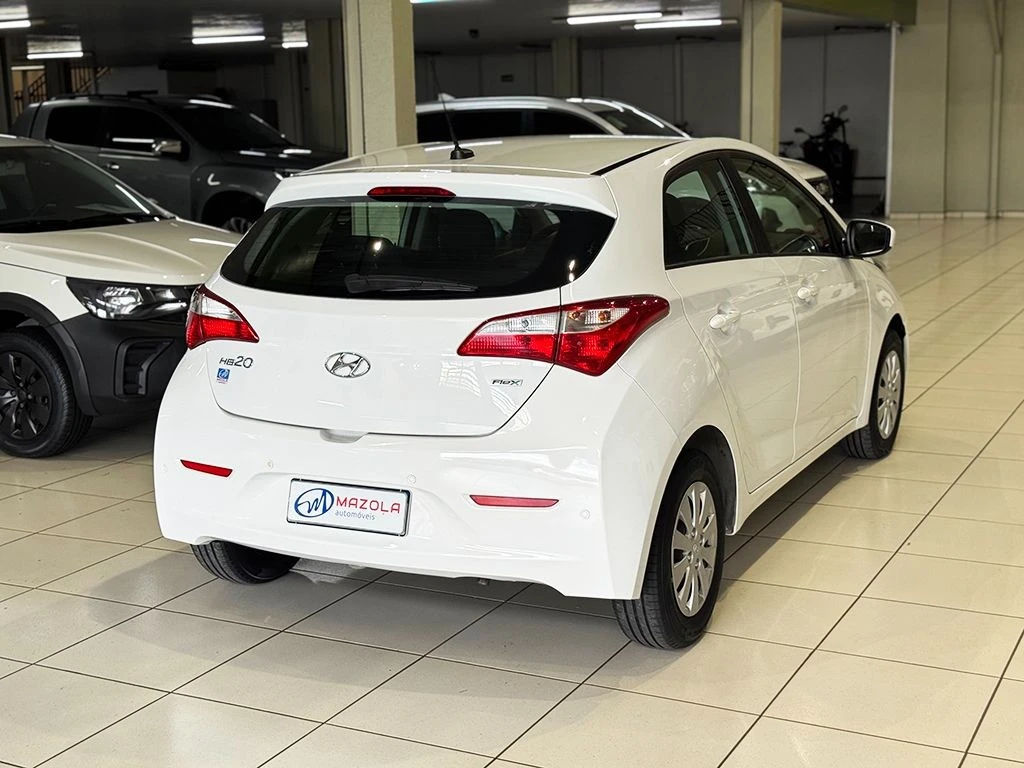 HYUNDAI HB20