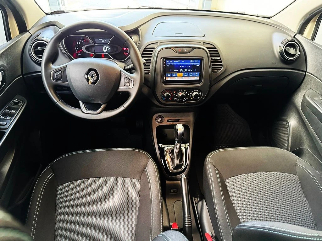 RENAULT CAPTUR