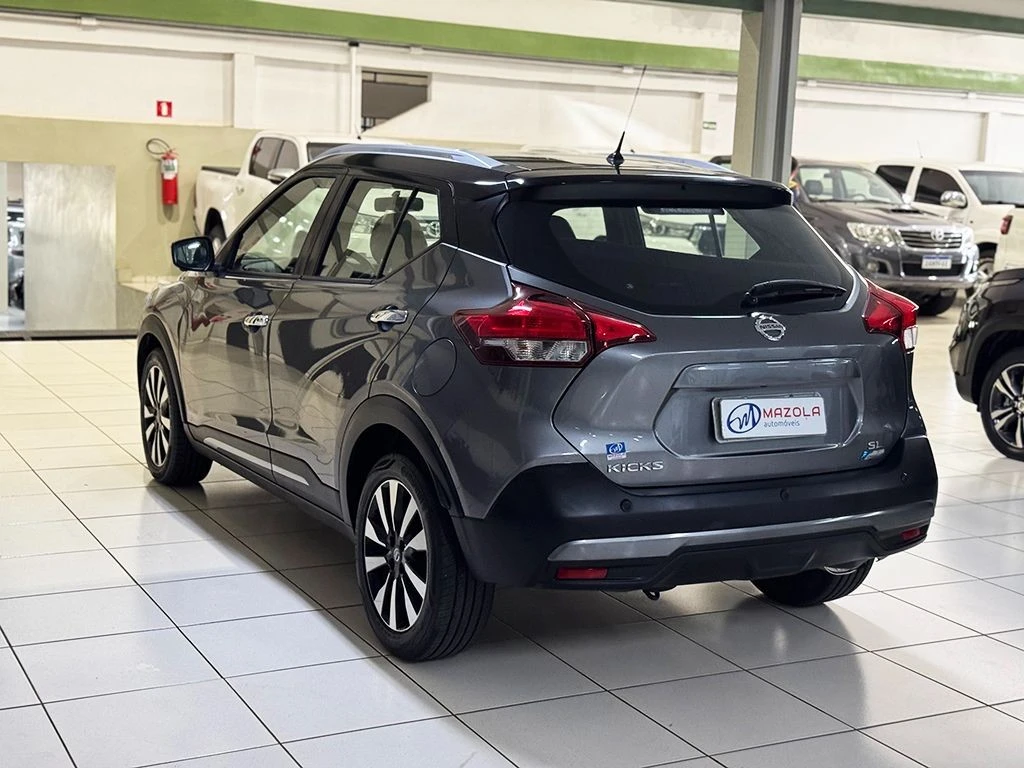 NISSAN KICKS