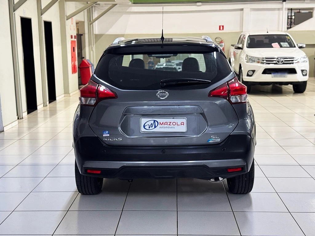 NISSAN KICKS