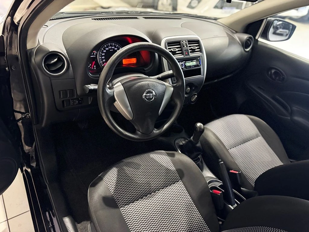 NISSAN VERSA