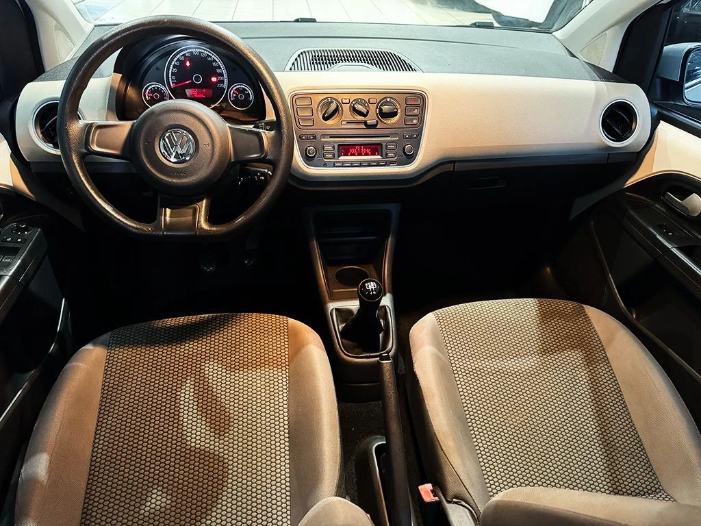VOLKSWAGEN UP