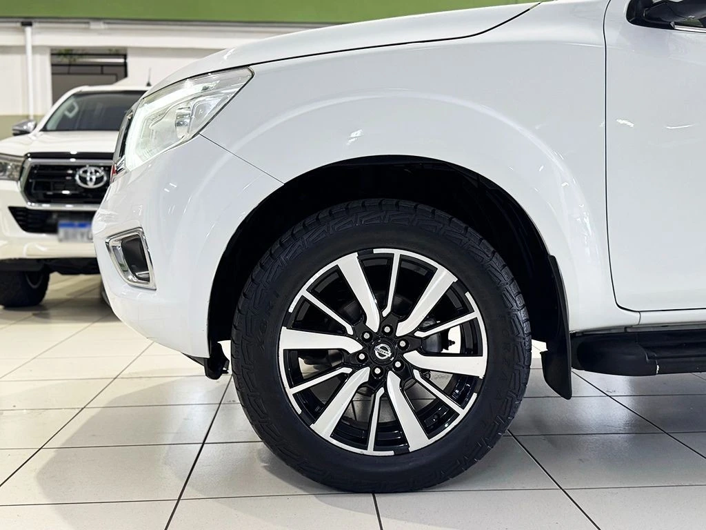 NISSAN FRONTIER