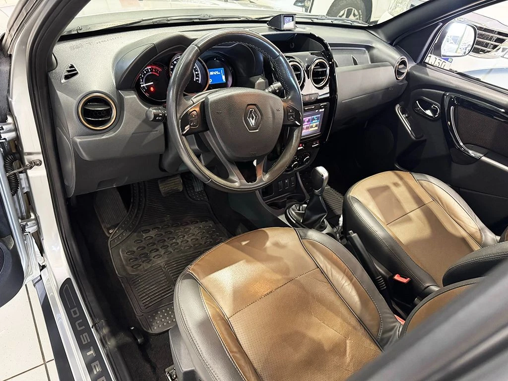 RENAULT DUSTER
