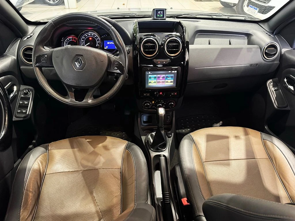 RENAULT DUSTER