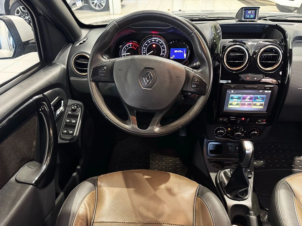 RENAULT DUSTER