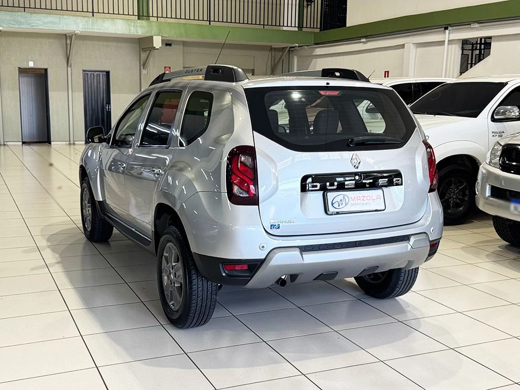 RENAULT DUSTER