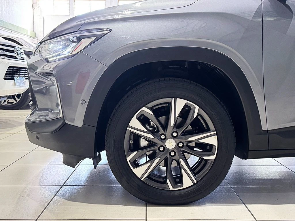 CHEVROLET TRACKER