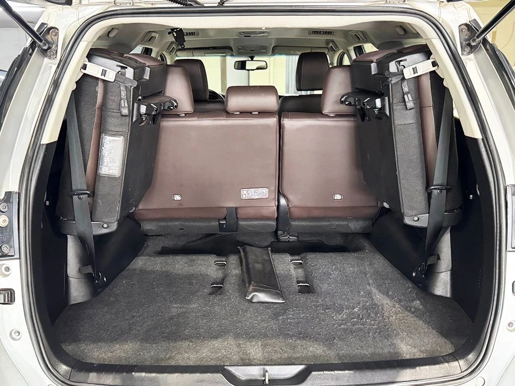 TOYOTA HILUX SW4