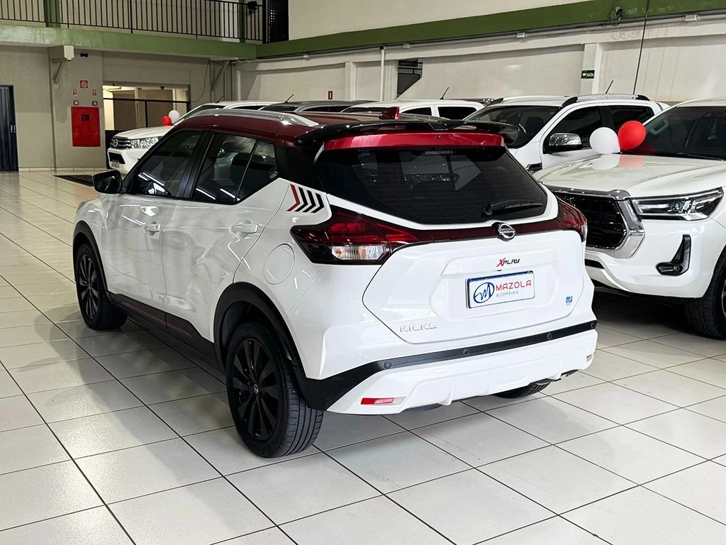 NISSAN KICKS