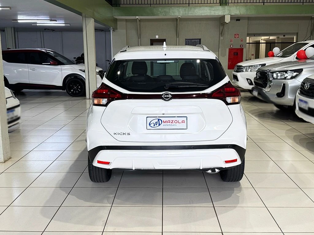 NISSAN KICKS