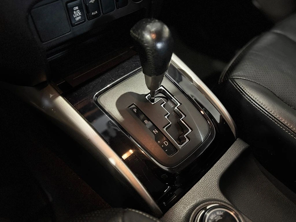MITSUBISHI L200 TRITON