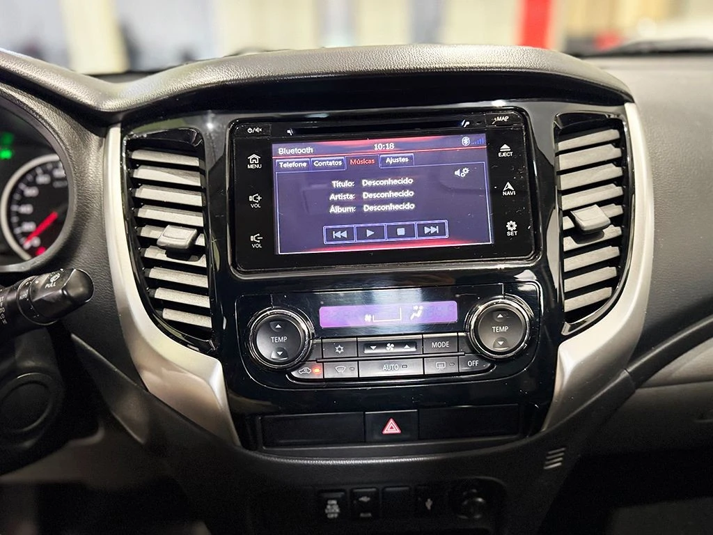 MITSUBISHI L200 TRITON