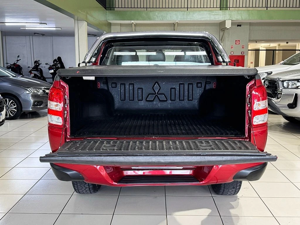 MITSUBISHI L200 TRITON