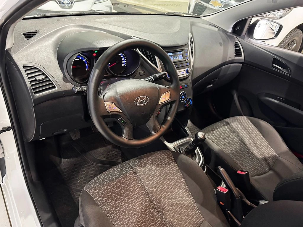 HYUNDAI HB20