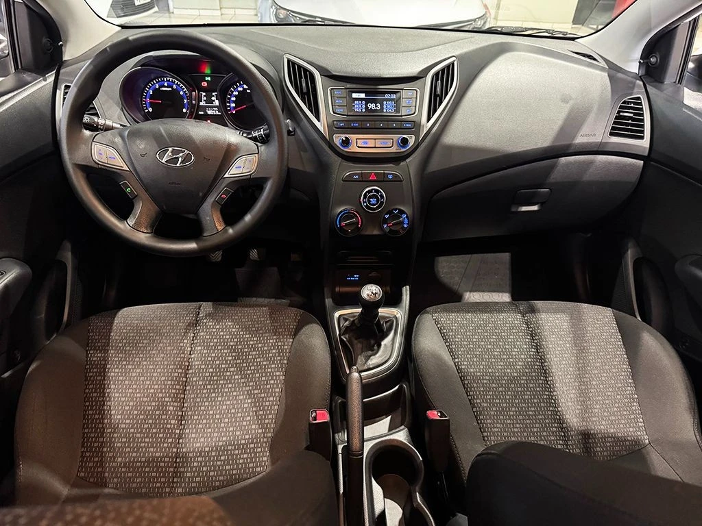 HYUNDAI HB20