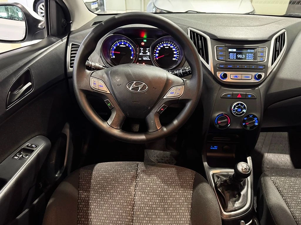 HYUNDAI HB20