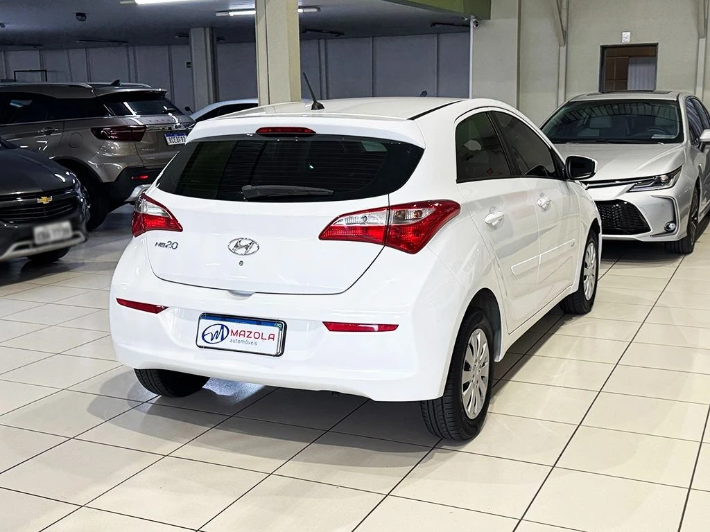 HYUNDAI HB20
