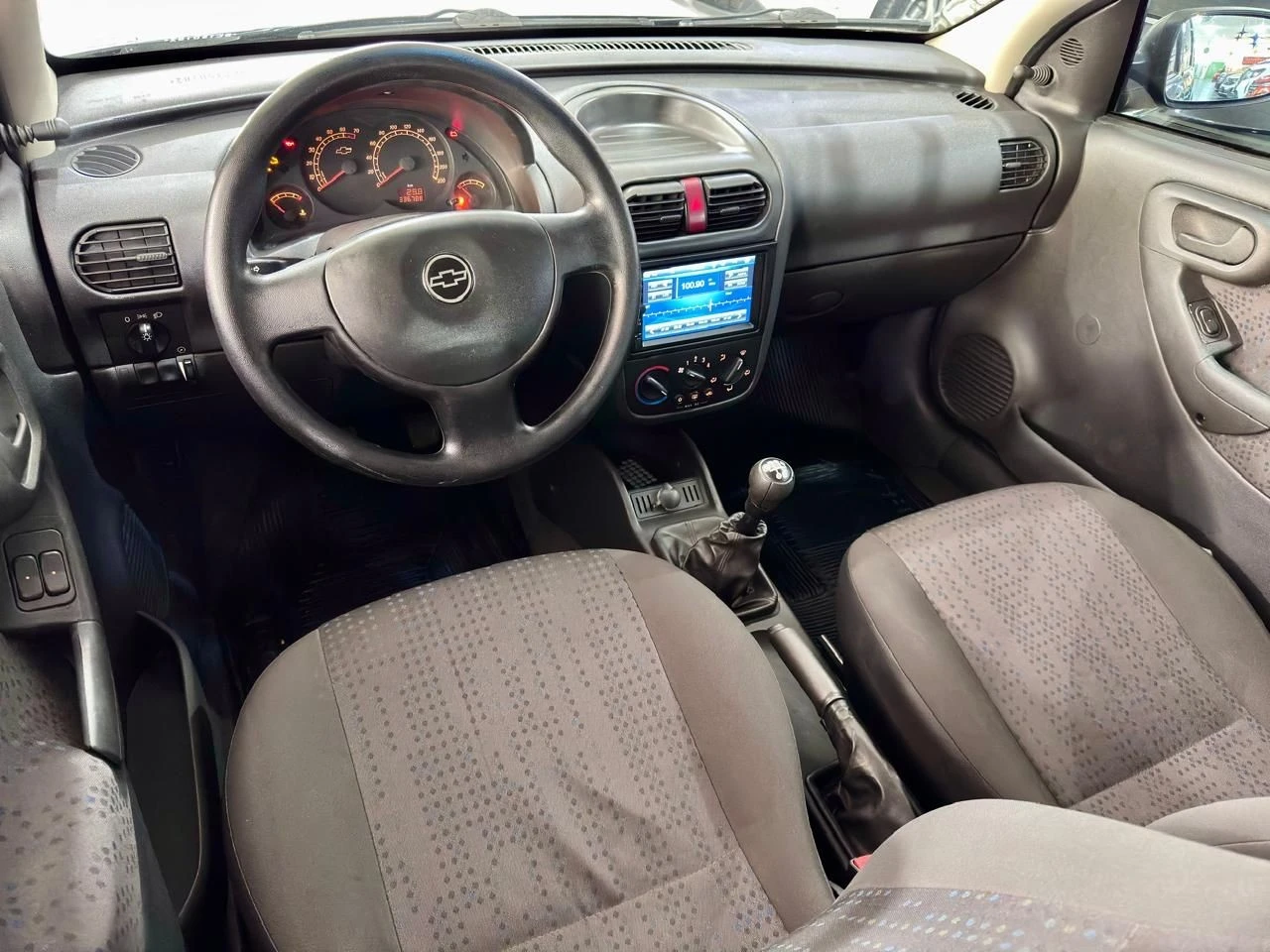 CHEVROLET CORSA