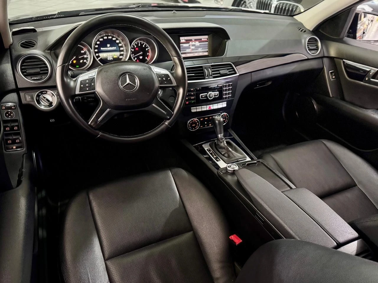 MERCEDES-BENZ C 180