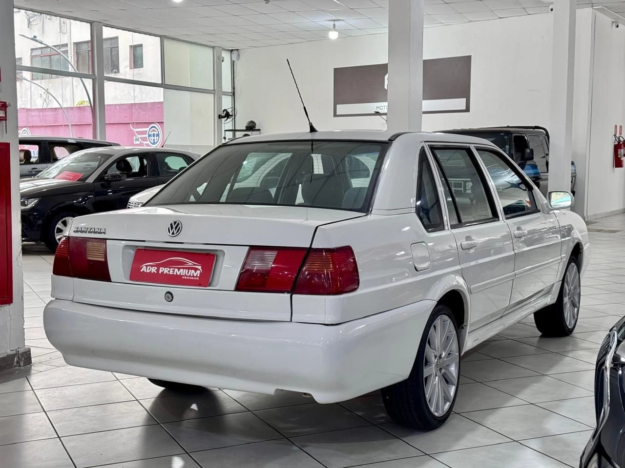 VOLKSWAGEN SANTANA